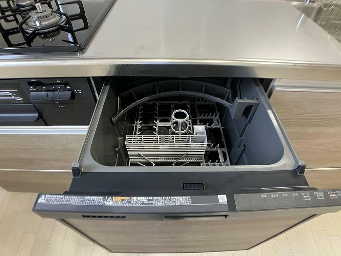 【キッチン】・食洗機付きシステムキッチン