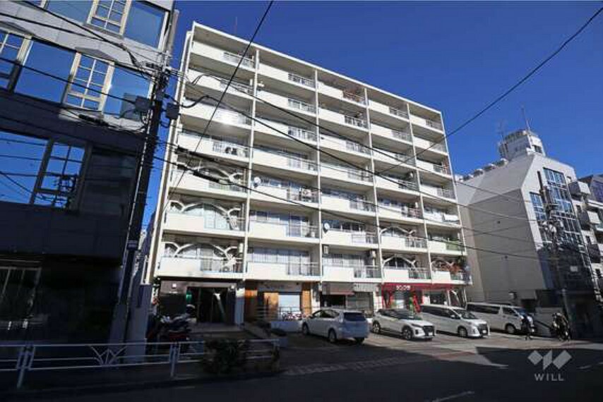外観（南西側から）。東急東横線「代官山」駅徒歩約6分とアクセス便利なマンションです。