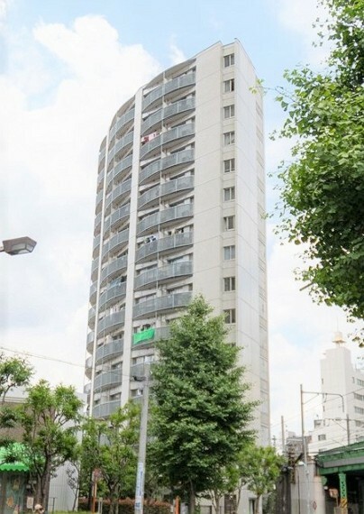 シャンボール北新宿(1DK) 1階の外観