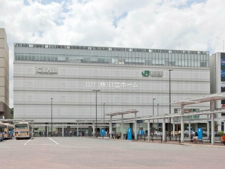 京浜東北・根岸線「鶴見」駅 横浜駅までの所要時間は約12分。朝夕のラッシュ時は当駅始発の東京方面行きの電車があり通勤通学に便利。商業施設多数あり。