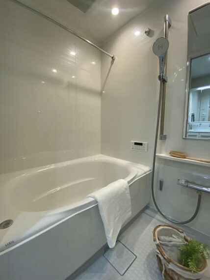 ■1216サイズの浴室、追い焚き機能＆浴室換気乾燥機完備