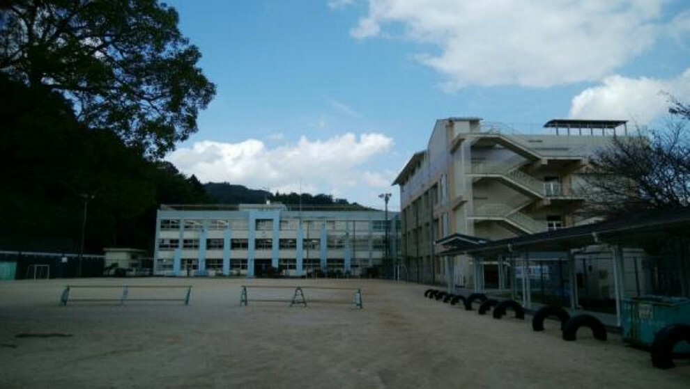 広島市立石内小学校