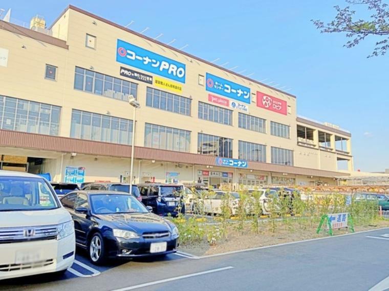 ロピア田無店 営業時間:10:00-20:00<BR/>久米川街道沿いに位置するスーパーマーケットです。<BR/>同じ施設内にコーナンも入っています。<BR/>駐車場:あり