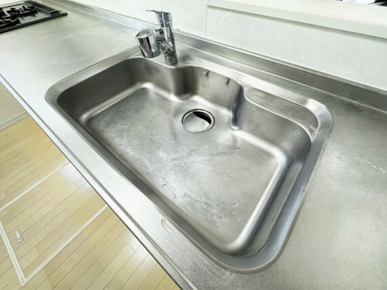 ■広めのシンクは、調理器具も洗いやすいです