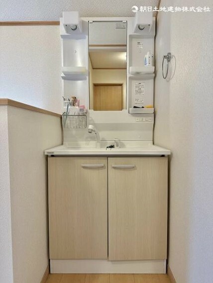 2階に洗面台を設置。朝の忙しい時間も家族で洗面台の取り合いをせず、支度をすることができます。