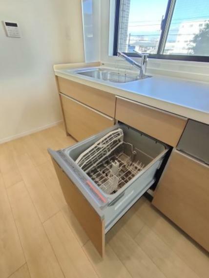・食洗機 　後片付けが楽になる食器洗浄乾燥機付き！環境にも手荒れにも優しい、嬉しい設備です。