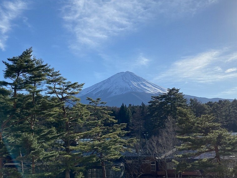 お部屋からの眺望　富士山を望みます