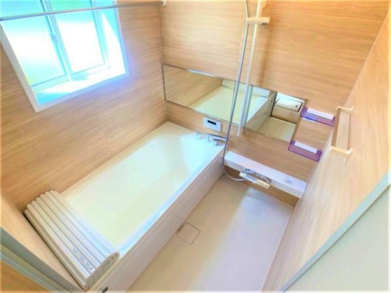【同仕様写真】浴室はハウステック社製の一坪サイズに新品交換します。浴室換気乾燥暖房機付きですので雨の日でもお洗濯ものを乾かす事ができます。