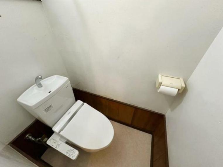ウォシュレット機能付きトイレ