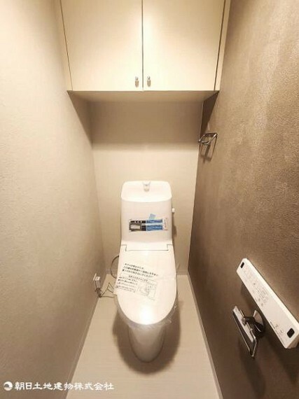 トイレには快適な温水清浄便座付。