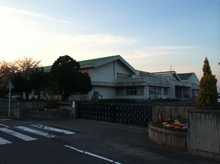 【小学校】加須市立元和小学校まで1702m