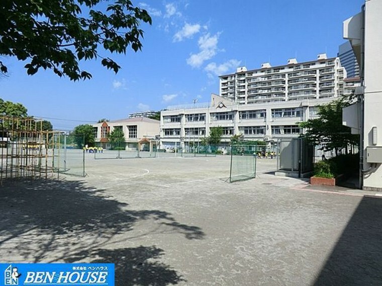 川崎市立東小倉小学校 徒歩4分。教育施設が近くに整った、子育て世帯も安心の住環境です。