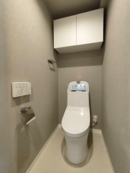 ・トイレ 毎日使う場所だからこそ、使い勝手を考慮しました。飽きのこない空間は質感豊かな仕上がりです。