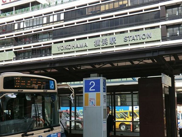JR横浜駅まで徒歩10分（約800m）
