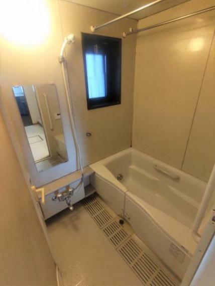 【リフォーム中】浴室　浴室はハウステック製のユニットバスに交換します。