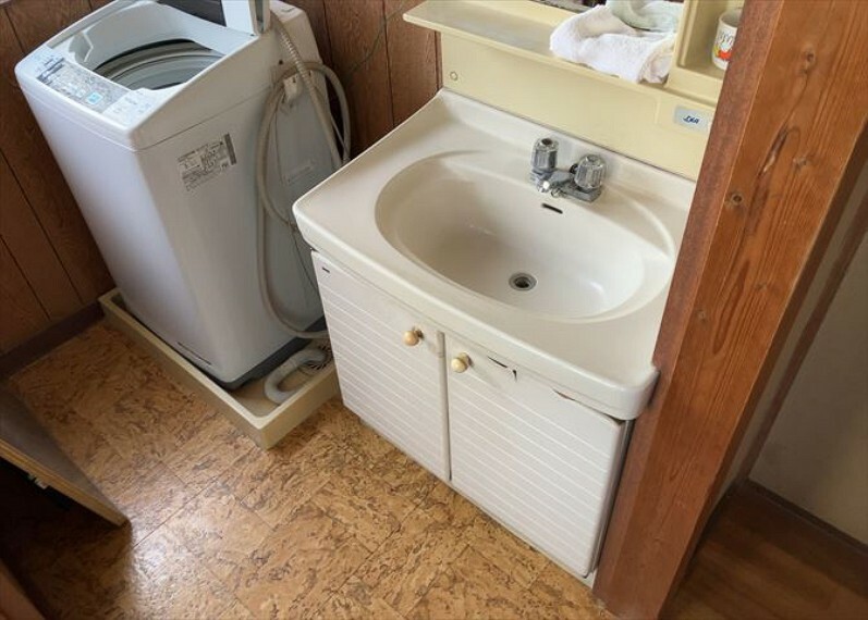 ランドリースペースも気になります。洗濯機置場があり「洗う、干す、取り込む、アイロンがけ、たたむ」など、洗濯に関する家事をするための空間です。広さや収納など付帯設備も含めて、詳細は現地でご確認ください。