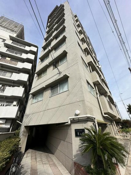 大阪メトロ御堂筋線「東三国」駅徒歩12分に立地のマンションです！