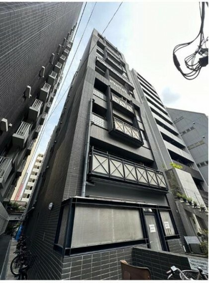 大阪メトロ堺筋線/長堀鶴見緑地線「長堀橋」駅徒歩2分に立地のマンションです。
