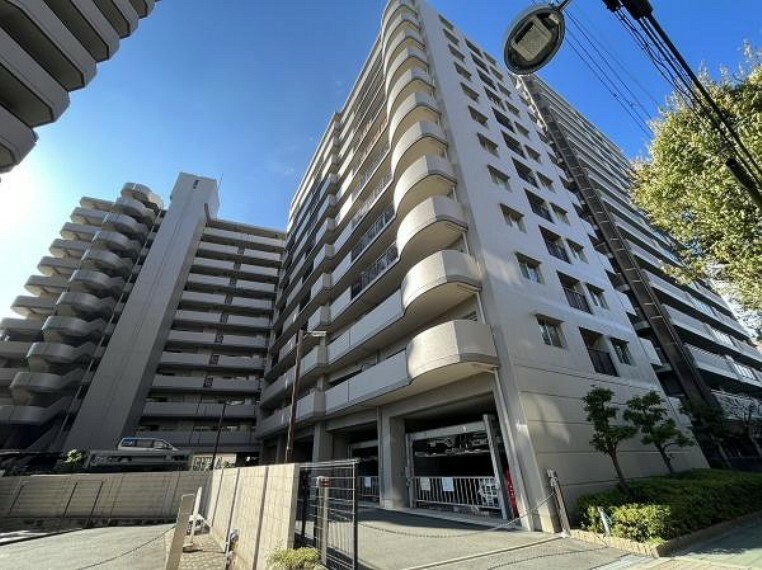 JR東西線「加島」駅に立地のマンションです。