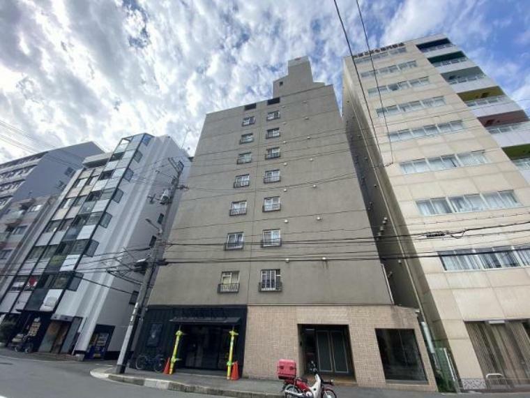 大阪メトロ御堂筋線「西中島南方」駅徒歩7分に立地のマンションです。