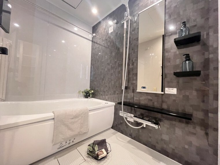 【浴室】浴室換気乾燥機完備のバスルームです彡