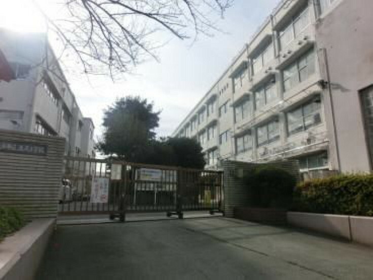 横浜市立汲沢小学校 徒歩10分。