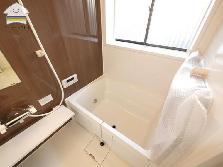 【浴室】お風呂は1坪のユニットバスです。