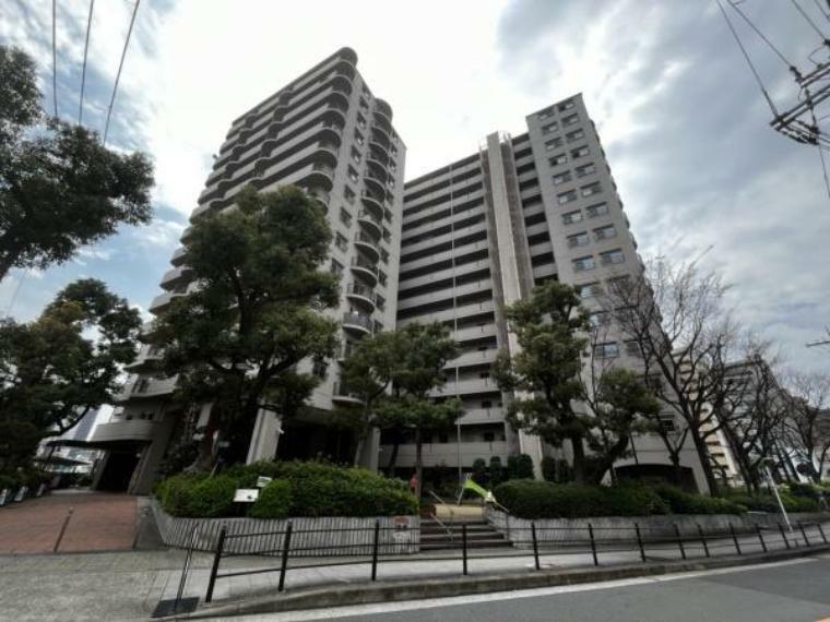 大阪メトロ千日前線/中央線「阿波座」駅徒歩6分に立地のマンションです！