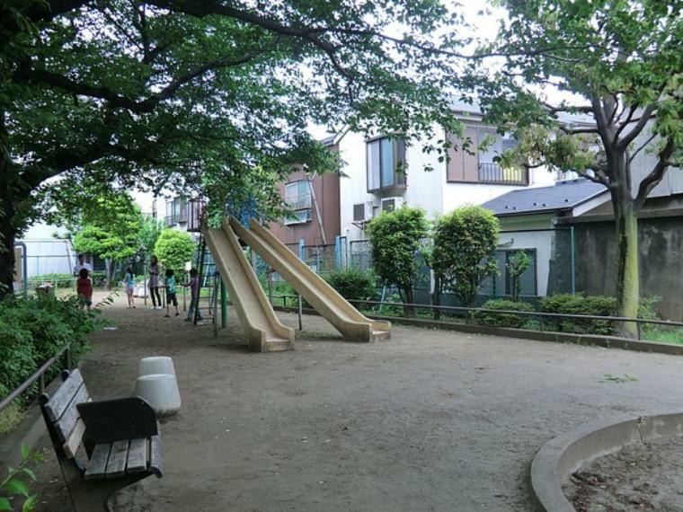 周辺環境:笹塚北児童遊園地