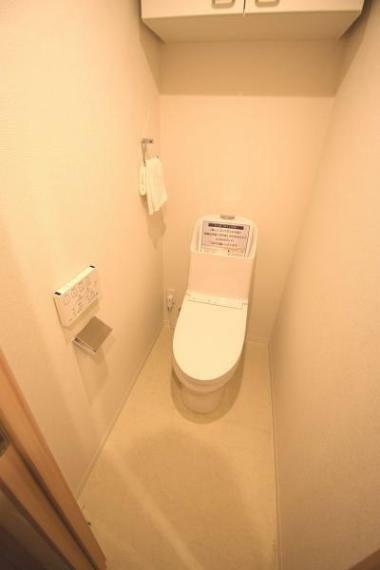 いつでも清潔に保てるシャワー付きトイレ完備！