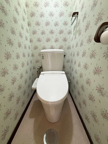 【トイレ】温水洗浄機付で快適なレストルーム