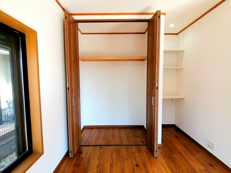 各居室には十分な収納スペースを確保。お部屋全体を広々と使うことができます。<BR/>■日野市西平山4　一戸建て■