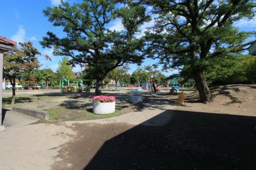 【公園】有楽公園まで1269m