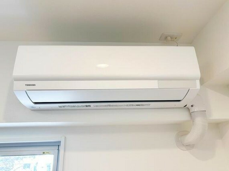 エアコンを各居室に新規設置されております。