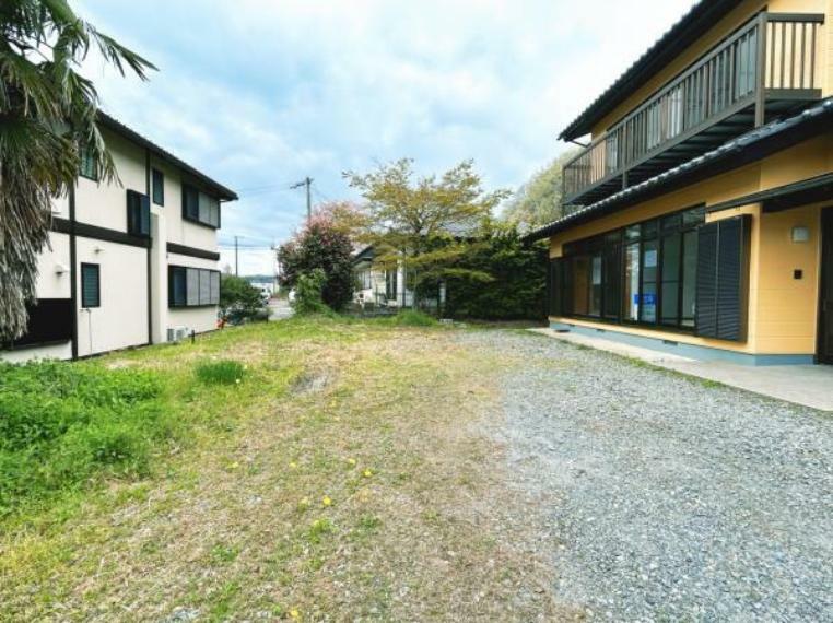 【リフォーム済/庭】閑静な住宅街にあるおうちです。お庭が広いので、お子様と畑や花壇を作ったり、ペットと走り回ったりと夢が広がりますね。