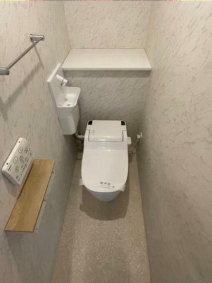 温水洗浄便座付きのトイレです！