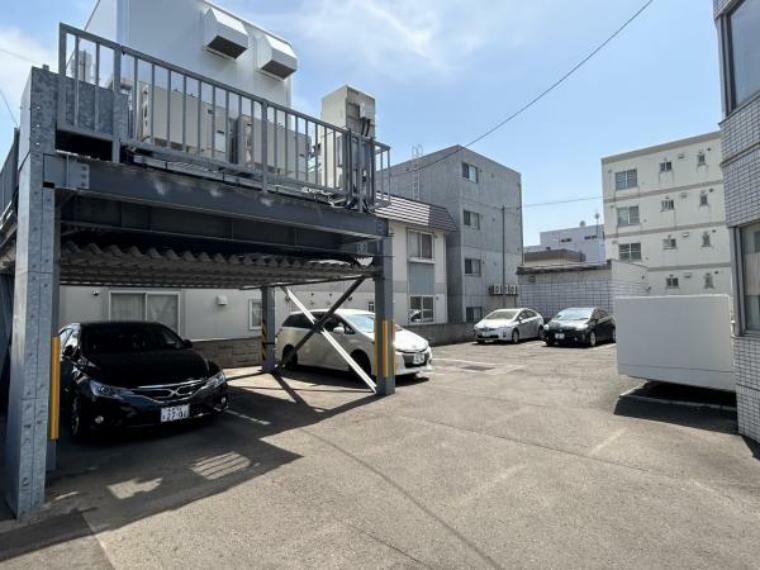 【駐車場】駐車場は現在（3/23時点）空き1台。使用料は7000円/月です。