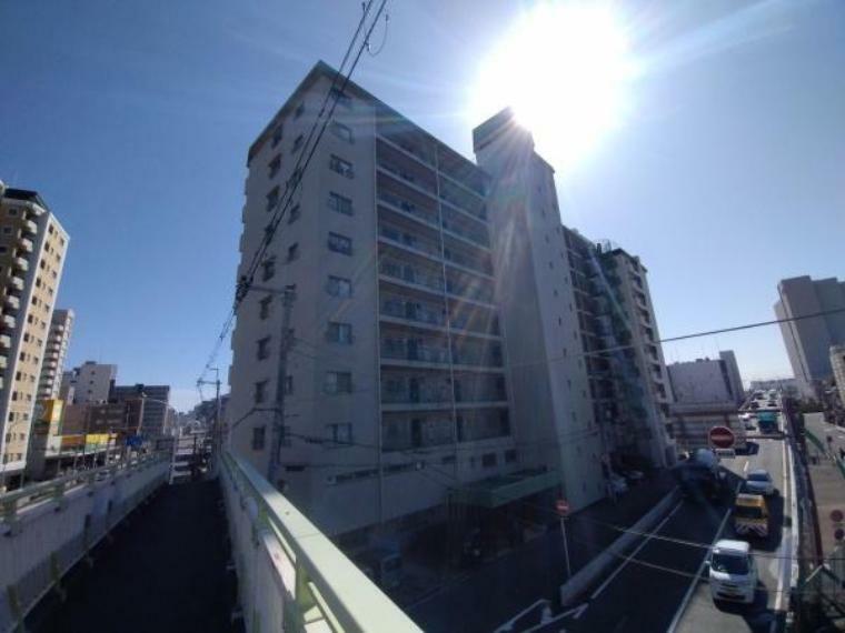 阪急神戸線「十三」駅徒歩8分に立地のマンションです！