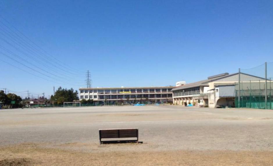 【中学校】鴻巣市立鴻巣北中学校まで929m