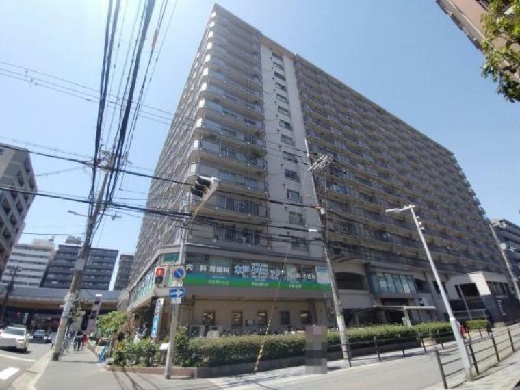 大阪メトロ御堂筋線「東三国」駅徒歩5分に立地のマンションです！
