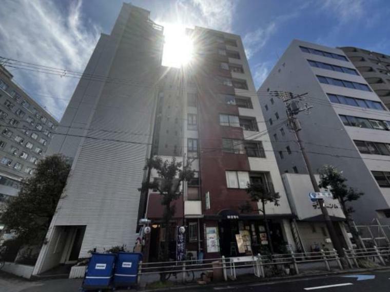 大阪メトロ千日前線「阿波座」駅徒歩2分に立地のマンションです！