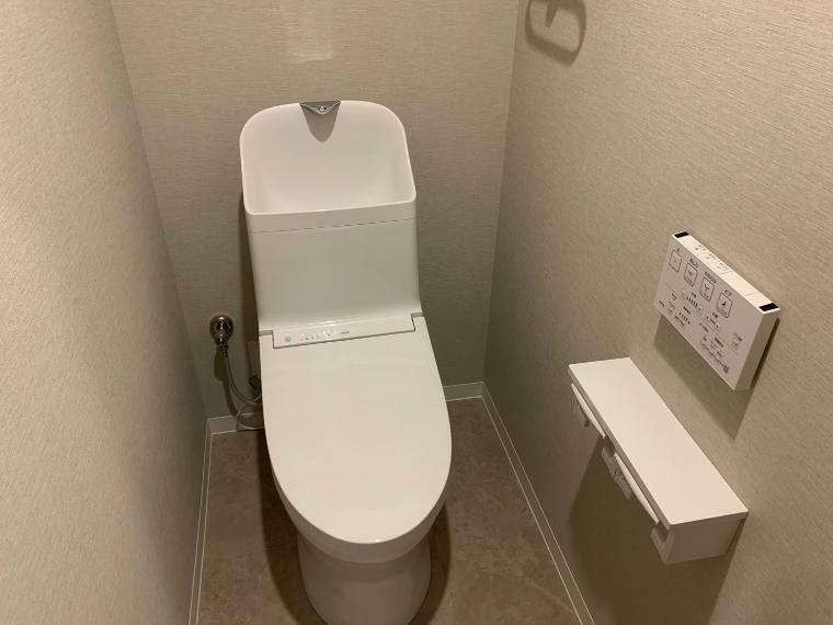 手洗い一体型のトイレです。