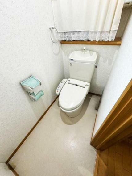 ■窓のあるウォシュレット付トイレ…実はこの空間がとても落ち着く…時も有りますよね。