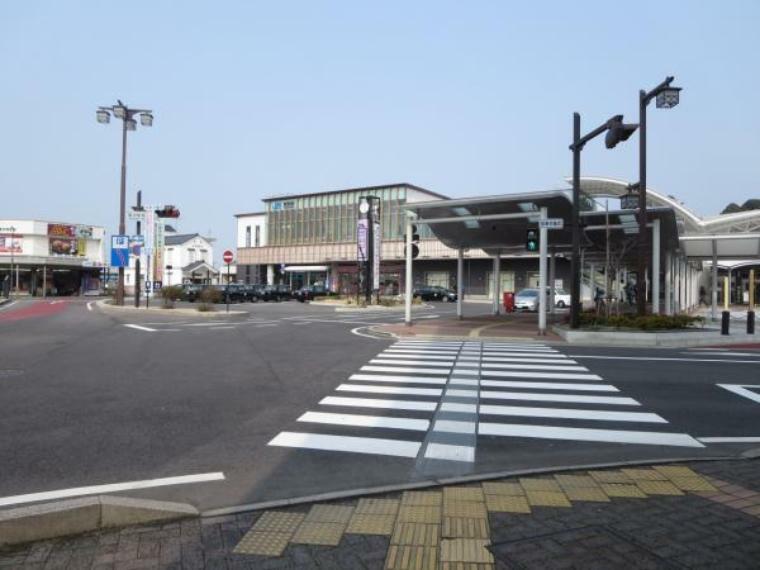 【周辺環境】倉吉駅まで約1400m（徒歩約18分）。旅行やビジネスの拠点となる駅が近くにあるのは便利ですよね。