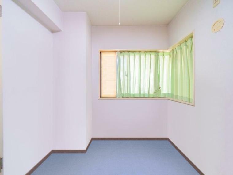 洋室（2）※画像はCGにより家具等の削除、床・壁紙等を加工した空室イメージです。