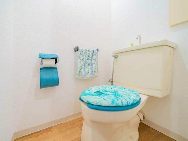 トイレ。※画像はCGにより家具等の削除、床・壁紙等を加工した空室イメージです。