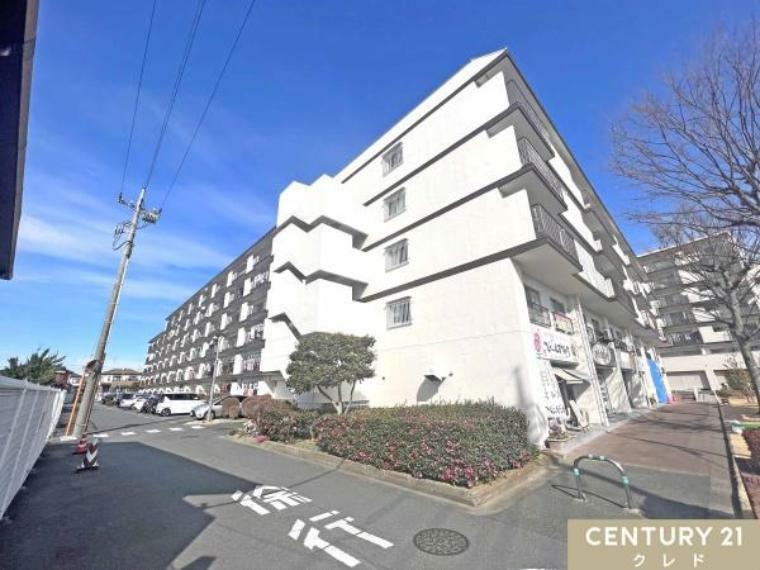 徒歩20分圏内には幼稚園、小学校、中学校などの教育施設が充実。子育て家族にも優しい住環境です。<BR/>周辺環境も併せてご案内いたします！