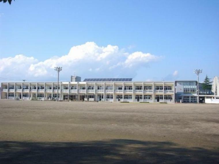 加美町立中新田中学校　1005m（徒歩13分）