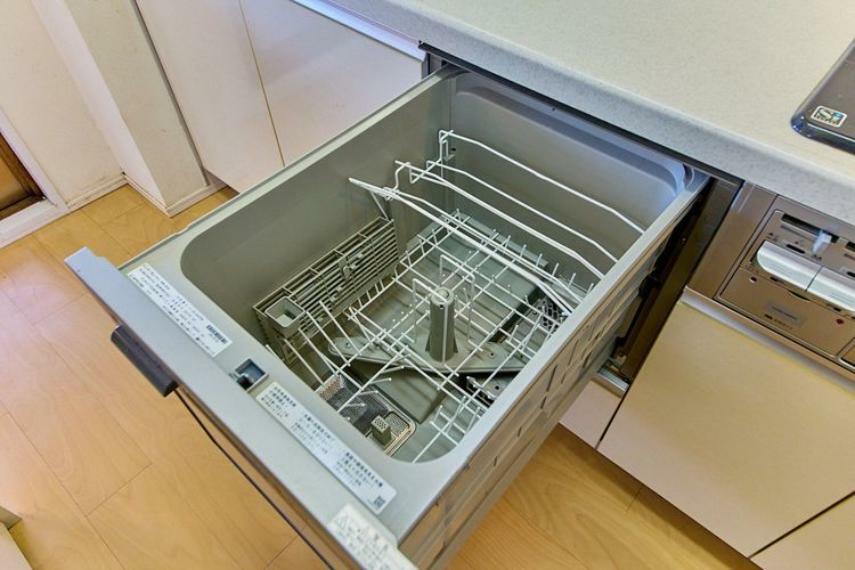 後片付けが楽になる食器洗浄乾燥機付きキッチン！環境にも手荒れにも優しい、嬉しい設備です