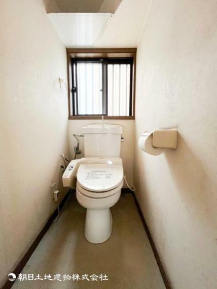 【トイレ】温水洗浄便座付トイレ、毎日使う場所だから快適な空間でありたいですね。